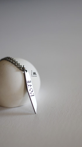 گردنبند استیل طرح «Hate، Love»